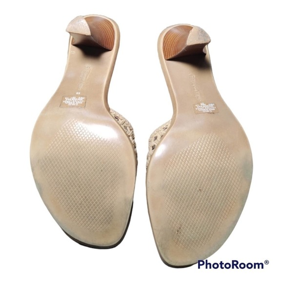 Etienne Aigner size 8 tan color slip-on heeled sandals 2.5" heels - Picture 6 of 9